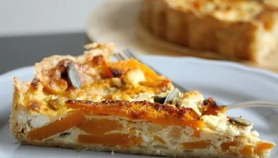 Herbstliche Kürbis-Quiche mit Lauch &amp; Fenchel