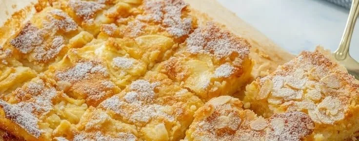 Saftiger und schneller Apfelkuchen mit frischen Äpfeln und knusprigem Teig